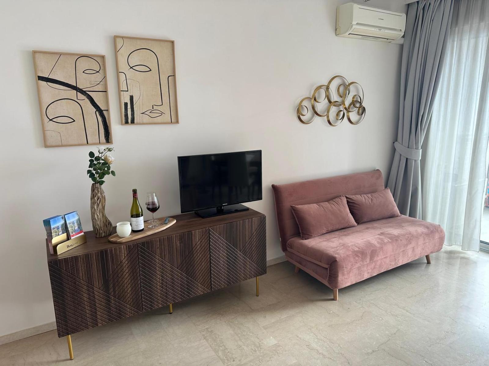 Maison Blanc Apartment
