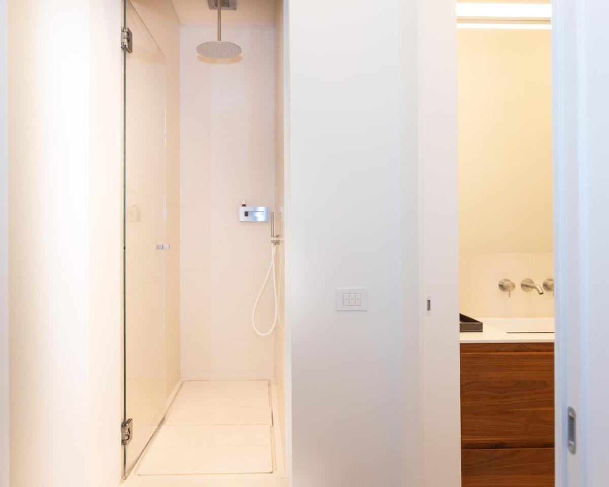 Apartment L'home A Montecarlo 3 Bedrooms Near Train Station Port *