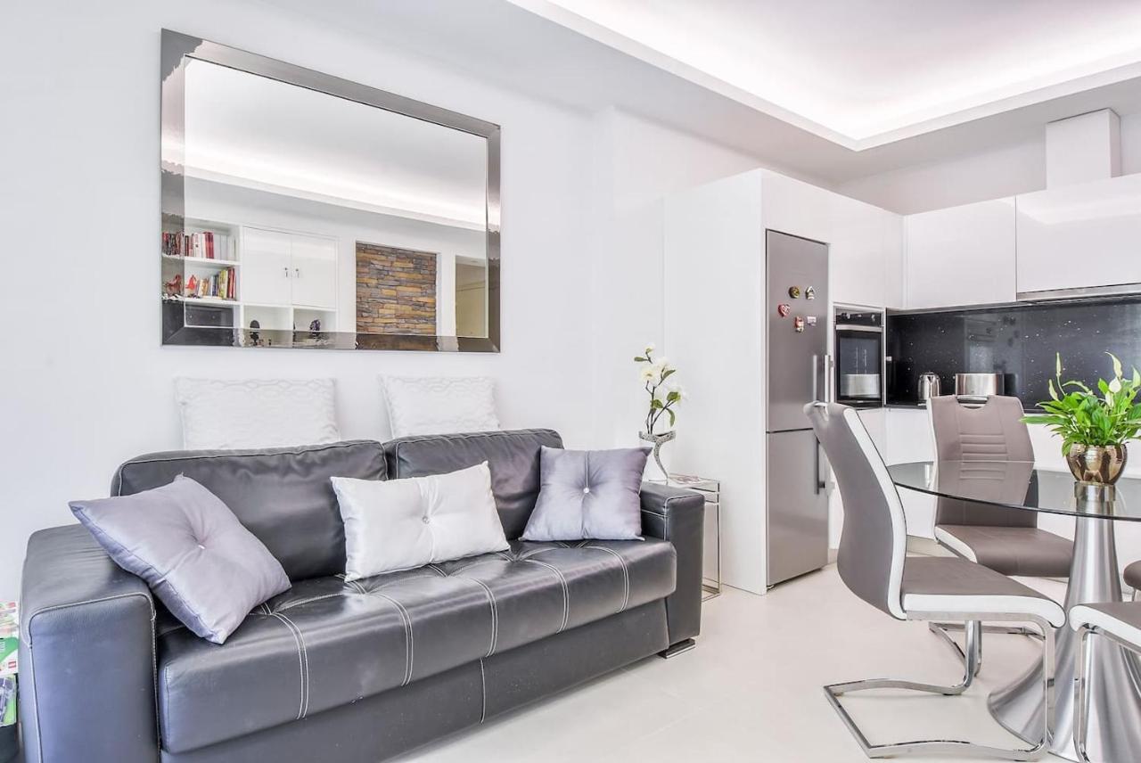 Charming 1br In Heart Of Apartment *