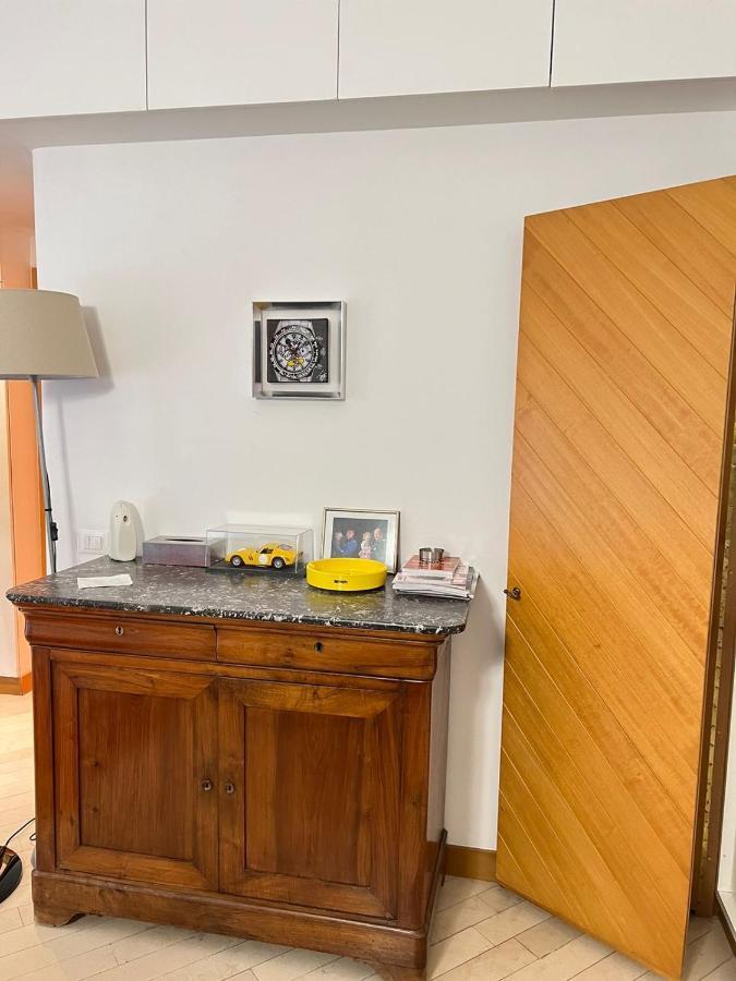 In Mc Center, 5min Walk To Casino & Port Hercules And 1min From Underground Train Station, Next To P * Monte-Carlo