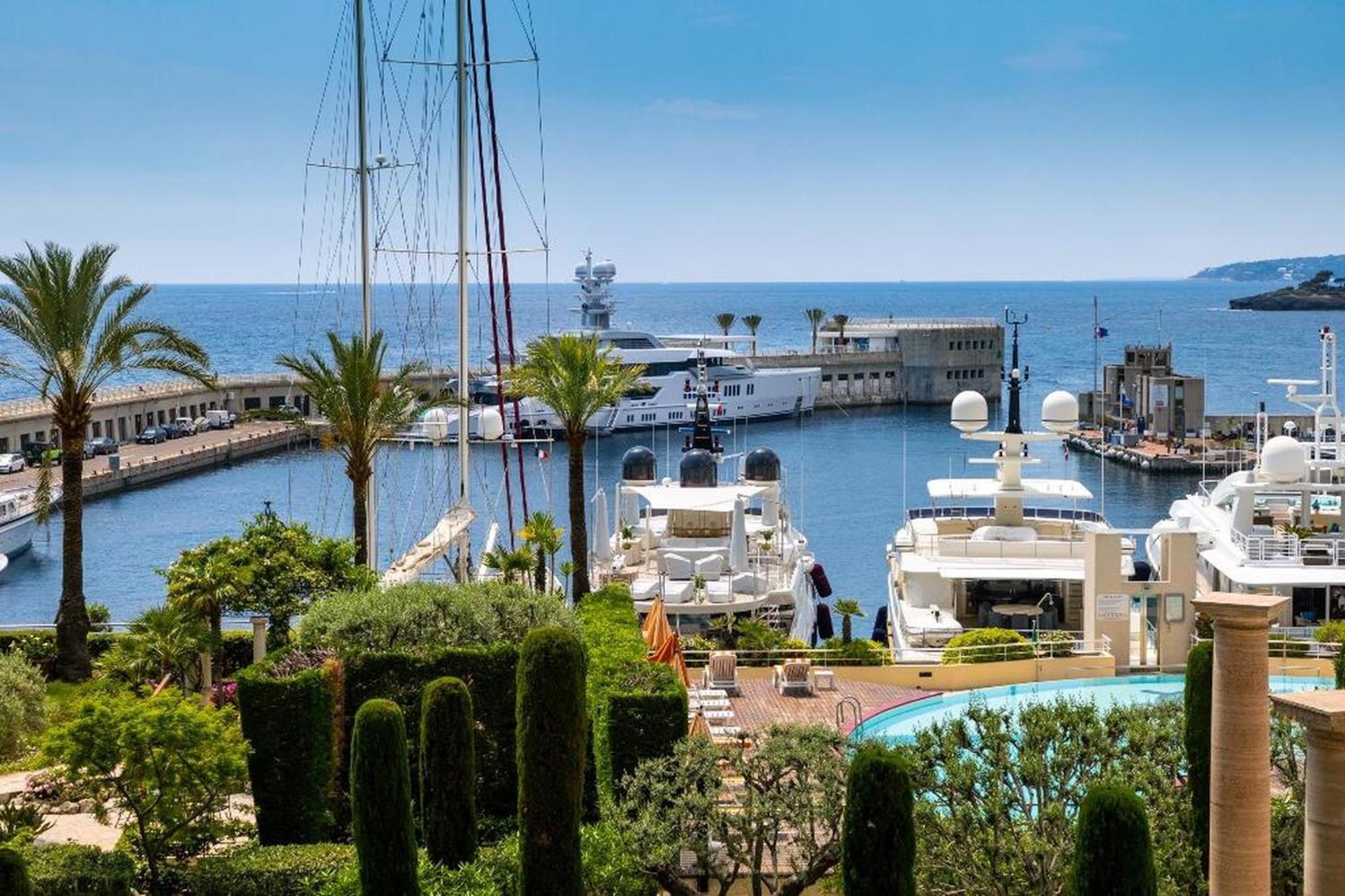 Apartment Luxury 3 Bdr Seaside Plaza *