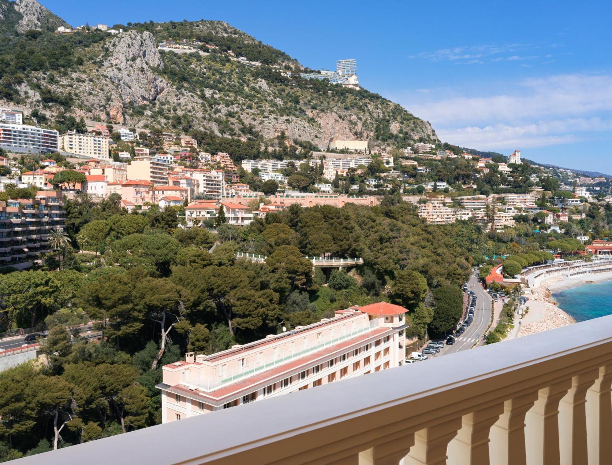 Monte-carlo Bay & Hotel