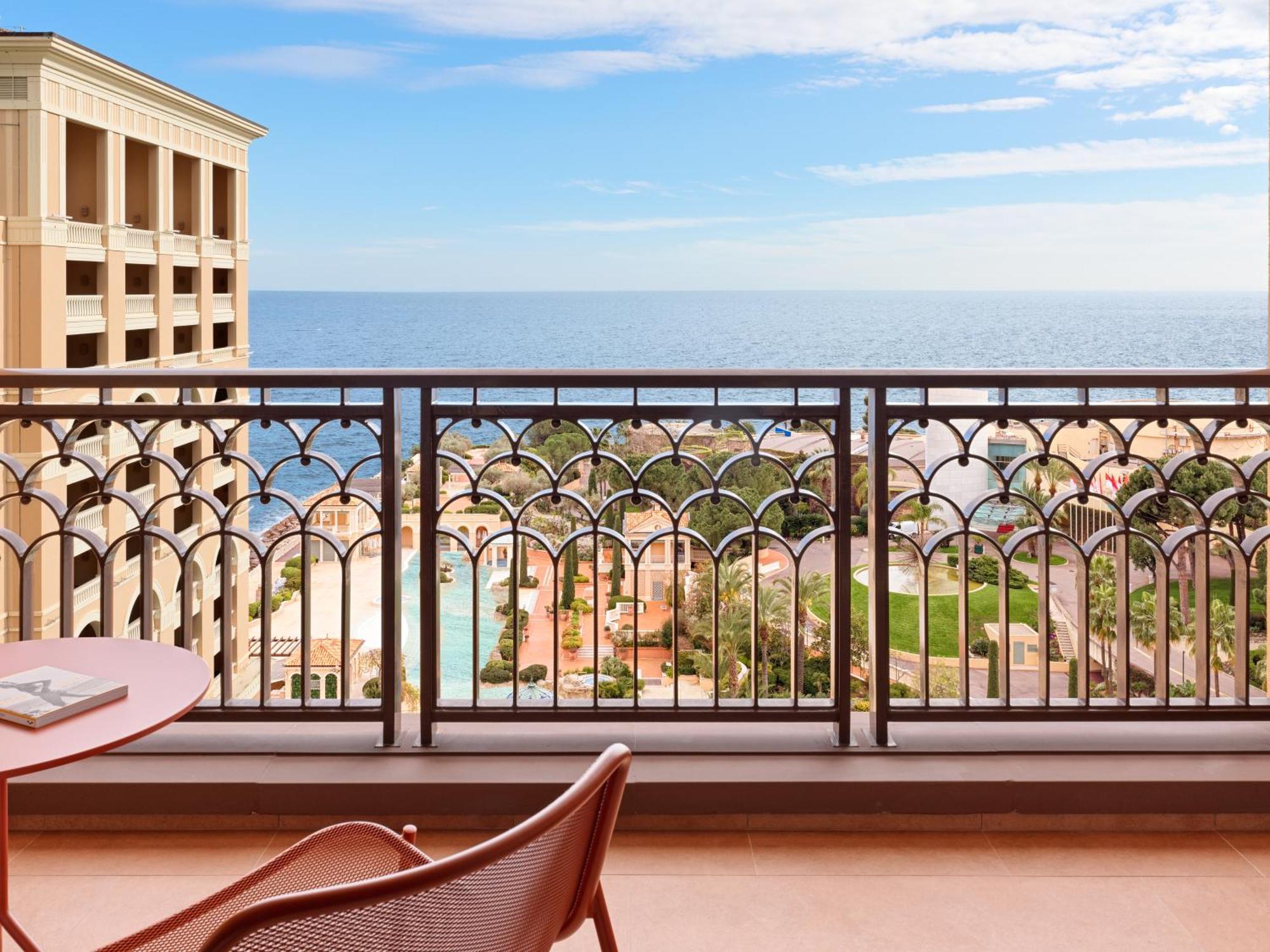 Hotel Monte-carlo Bay & 4*