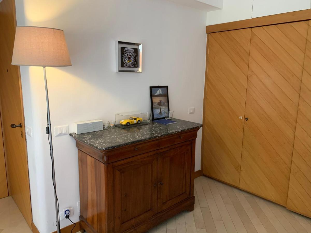 Apartment In Mc Center, 5min Walk To Casino & Port Hercules And 1min From Underground Train Station, Next To P *